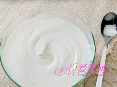 早晨喝酸奶并不營養(yǎng)