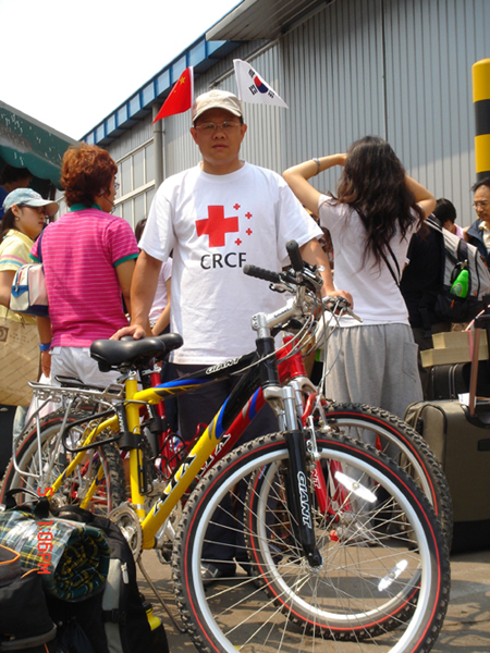 楊廣文登陸韓國仁川