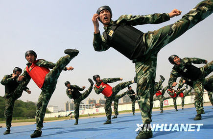 千錘百煉 挑戰(zhàn)極限[組圖]