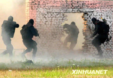 千錘百煉 挑戰(zhàn)極限[組圖]