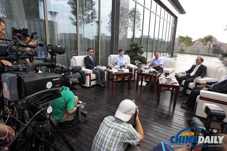 郭臺(tái)銘：富士康投資貴陽 不破壞青山綠水