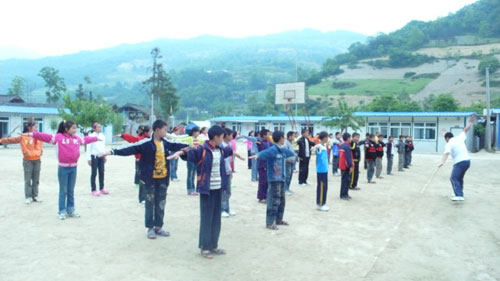 汶川地震一周年前夕平武南壩見聞