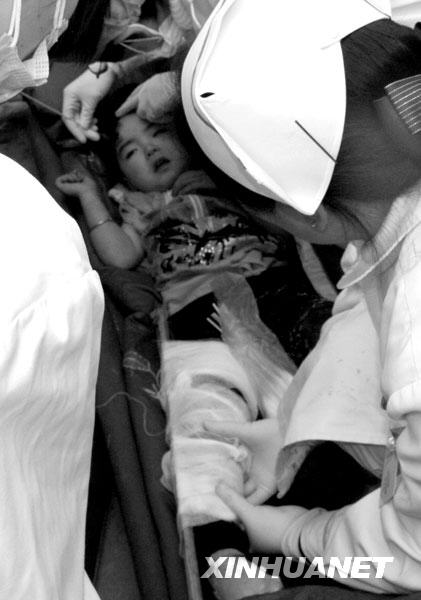 汶川地震一周年：歷史永遠銘記[組圖]