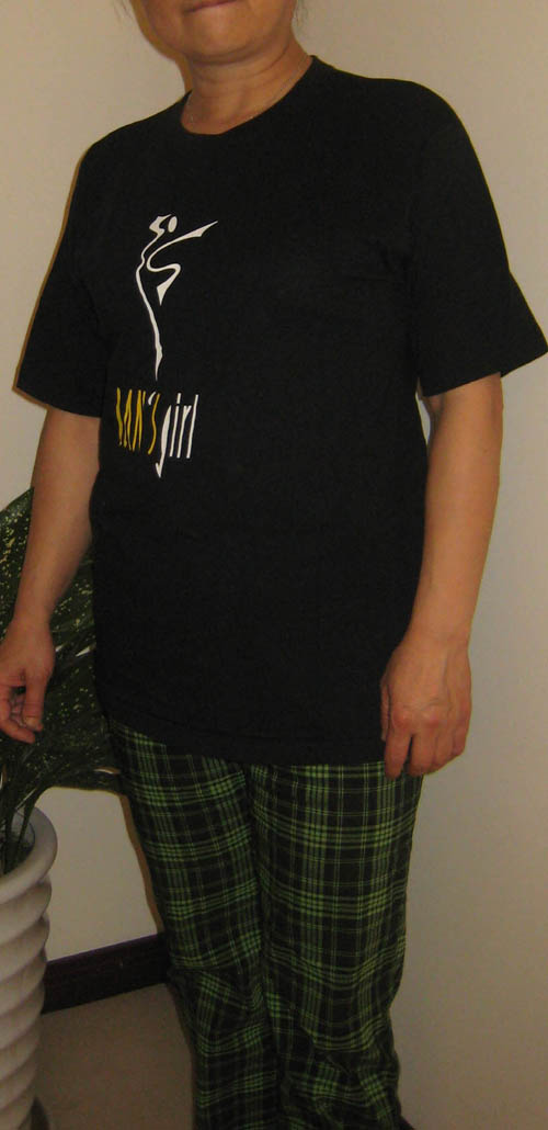 地震災區(qū)志愿者衣服集匯（組圖）