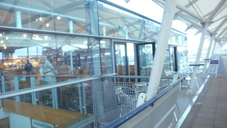 Excel是倫敦最大的會展場館之一 周圍風景優美