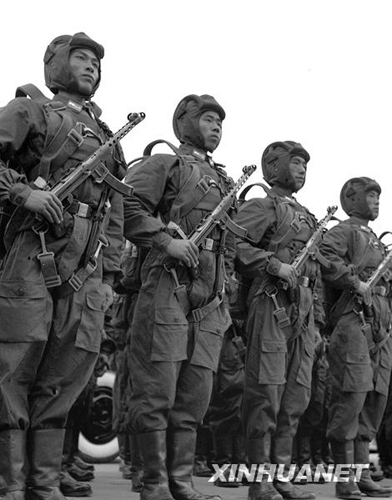 1955年：實行軍銜制 換裝大閱兵