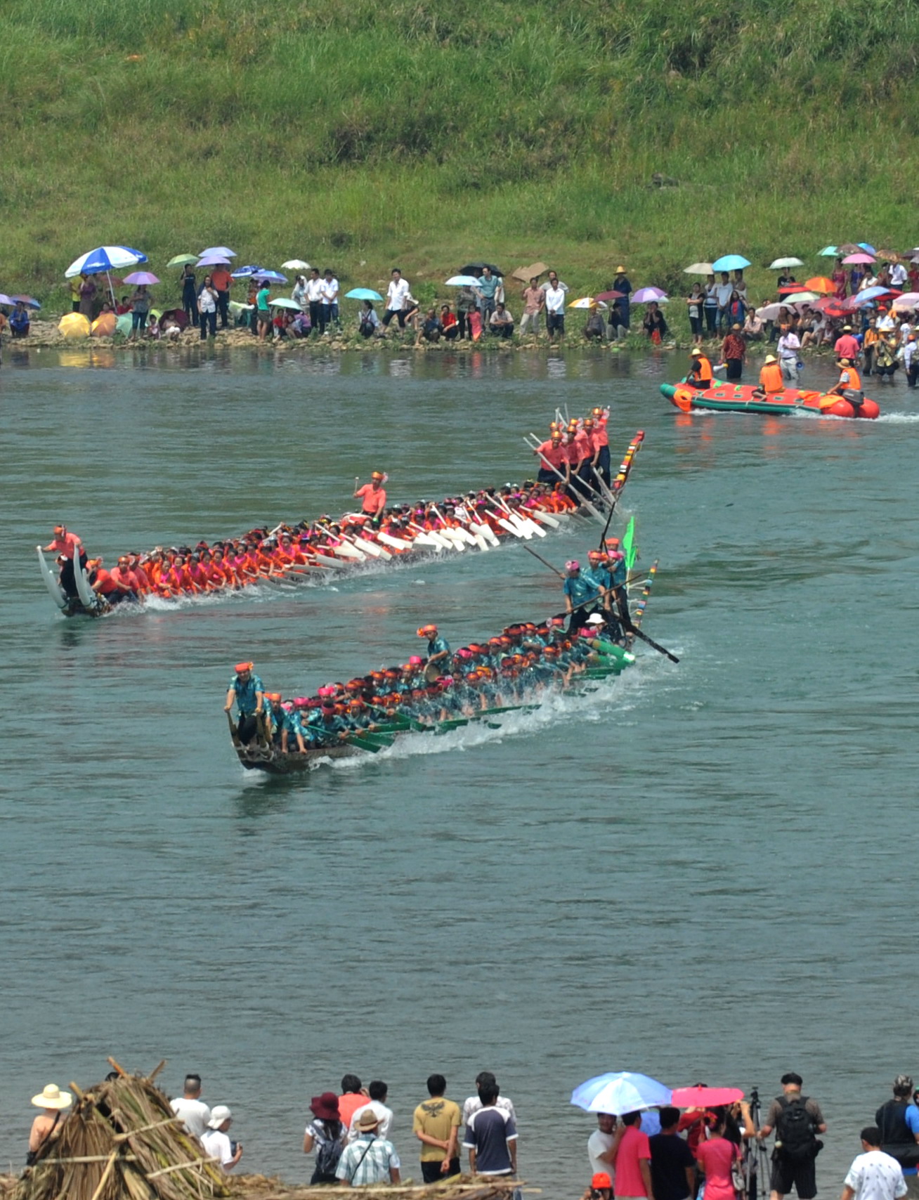 西雙版納潑水節(jié)開幕