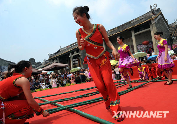 五一佳節游興濃[組圖]