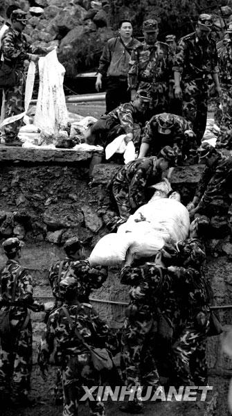 汶川地震一周年：歷史永遠銘記[組圖]