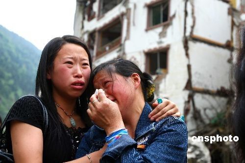 北川老縣城昨開城 數萬民眾祭奠遇難同胞(圖)