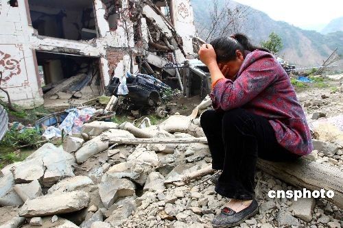 北川老縣城昨開城 數萬民眾祭奠遇難同胞(圖)