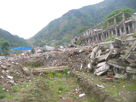 北川中學(xué)遺址（組圖）