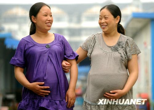 組圖：“我們要再做一次媽媽”