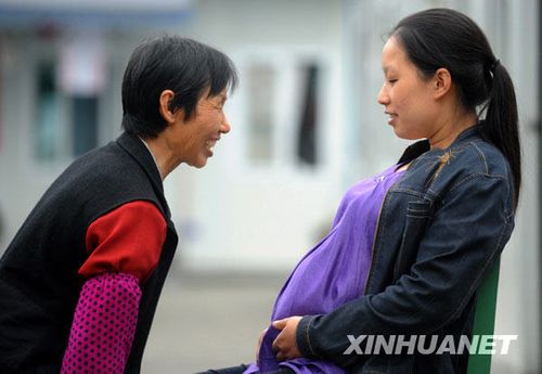 組圖：“我們要再做一次媽媽”