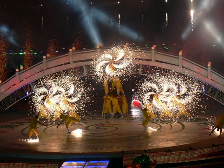 瀏陽煙花　縹緲夜空盛情燃放