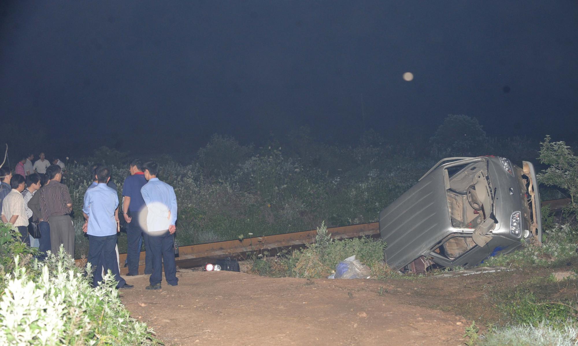 湖北發(fā)生一起火車(chē)與汽車(chē)相撞事故　9人死亡