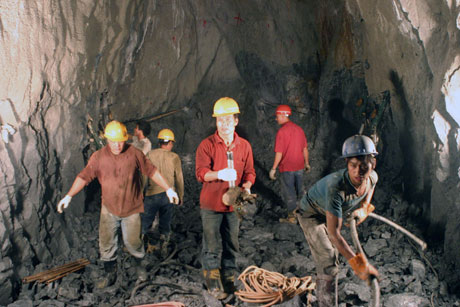 三亞新建環(huán)城高速隧道發(fā)生重大塌方