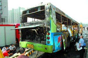 成都公交起火事件人為縱火說(shuō)被指不符事實(shí)