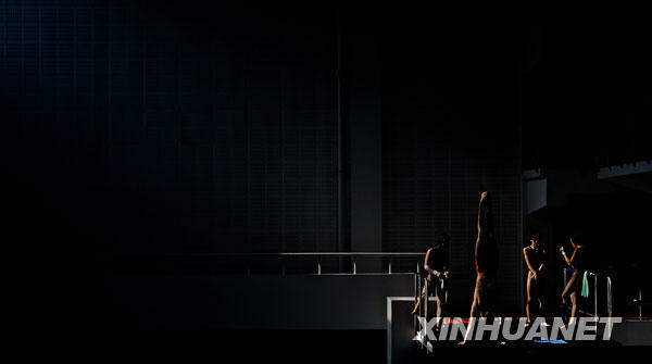 光影備戰[組圖]