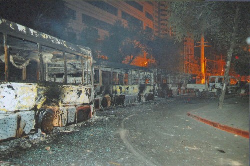 人民日?qǐng)?bào)評(píng)論：維護(hù)法律尊嚴(yán)　確保社會(huì)穩(wěn)定