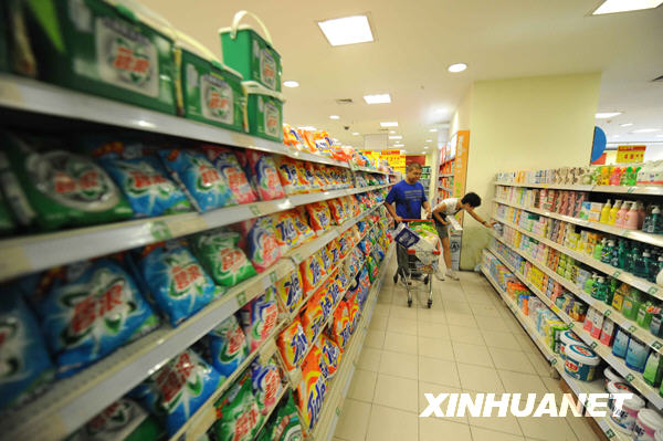 烏魯木齊努力恢復城市正常生產生活[組圖]