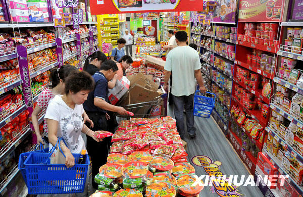 烏魯木齊努力恢復城市正常生產生活[組圖]