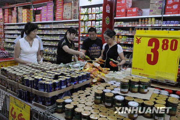 烏魯木齊努力恢復城市正常生產生活[組圖]