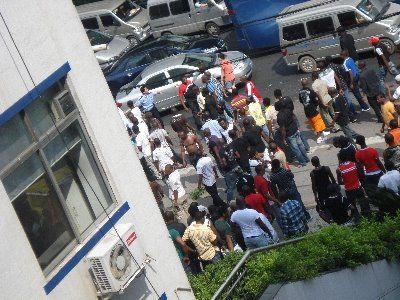 廣州通報百余非洲裔人員聚集事件(組圖)