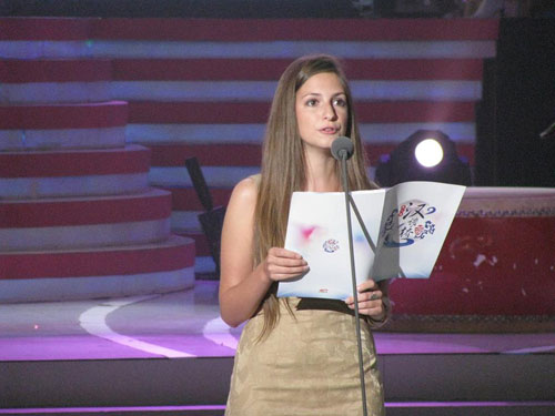 第八屆“漢語橋”復(fù)賽長沙開幕[組圖]