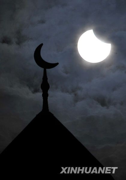 組圖：我國(guó)境內(nèi)出現(xiàn)日食景觀