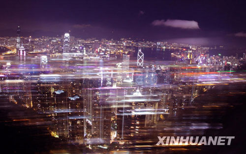 此景只應(yīng)天上有 亦真亦幻夜香港[組圖]