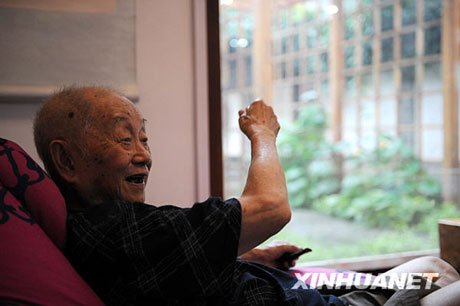 日荷下的風(fēng)景——黃永玉速寫(xiě)[組圖]