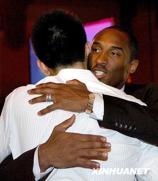 科比中國基金向四川地震災區的兒童捐款[組圖]