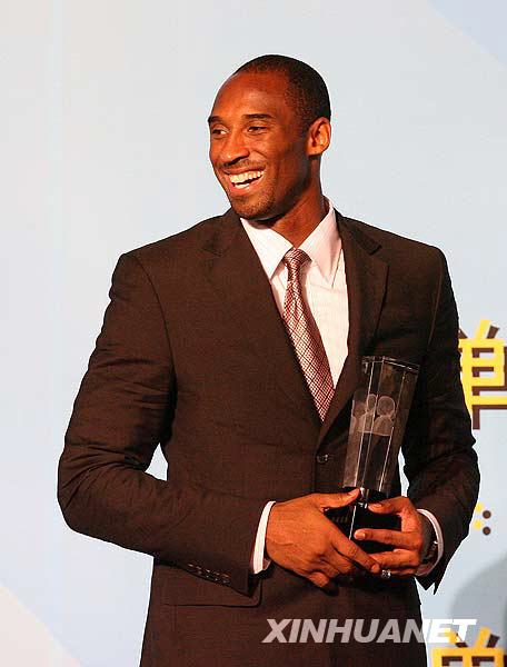 科比中國基金向四川地震災區的兒童捐款[組圖]