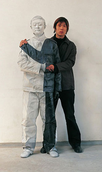 藝術家化身“隱形人”[組圖]