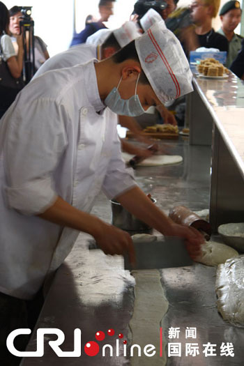 北京衛戍區警衛三師向中外記者開放[組圖]