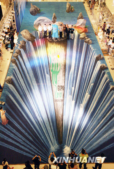 巨幅3D立體畫亮相上海[組圖]