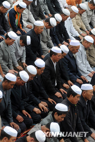 西寧穆斯林群眾進(jìn)入齋月[組圖]