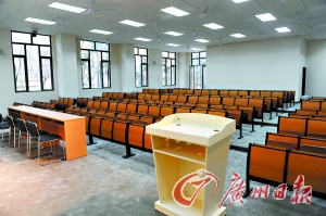 汶川建起“超五星”小學(xué) 能抗八級(jí)以上地震