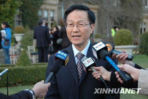 財(cái)政部長(zhǎng)謝旭人：“為國理財(cái)，為民服務(wù)”