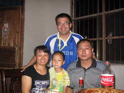 [記者手記]兄弟珍貴,老俵珍重-——我們在老區的家