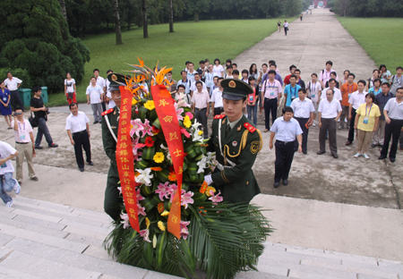 感受沂蒙精神 媒體行記者身心受洗禮