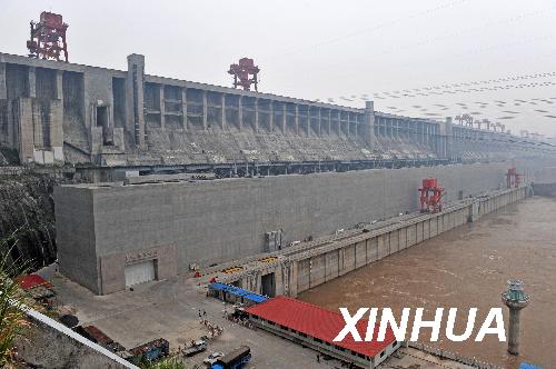 三峽工程2009年試驗(yàn)性蓄水于15日凌晨正式啟動(dòng)