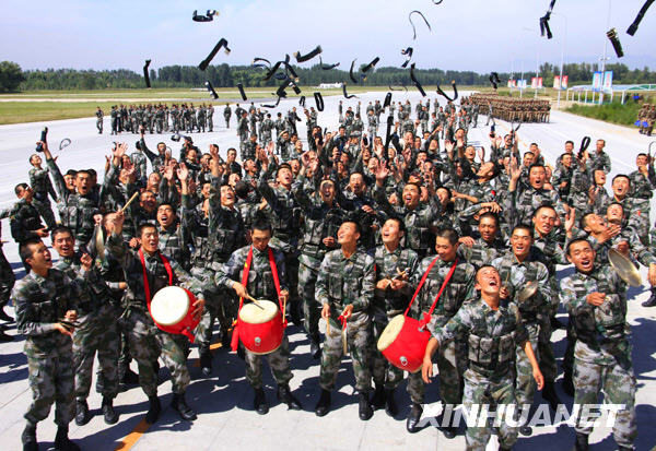 聚焦閱兵村[組圖]