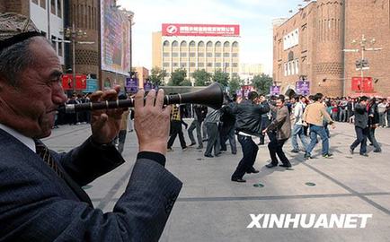 中國各地穆斯林喜度開齋節(jié)