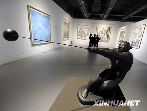 中國體育美術(shù)作品展在濟南開幕[組圖]
