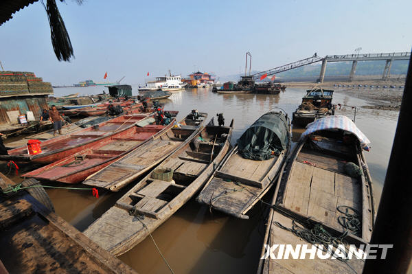 洞庭湖出現歷史罕見低水位