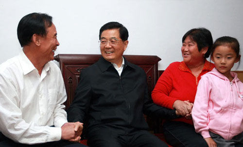 中央政治局六大常委密集考察民生