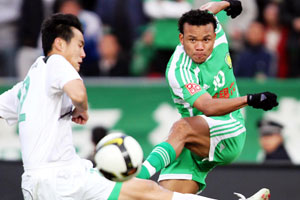 馬丁3球轟出中超冠軍 北京4-0杭州奪職業聯賽首冠