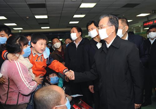 溫家寶到北京兒童醫院考察甲型流感防控工作